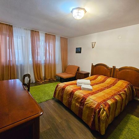 Cetina Hotel Ranca Exterior photo