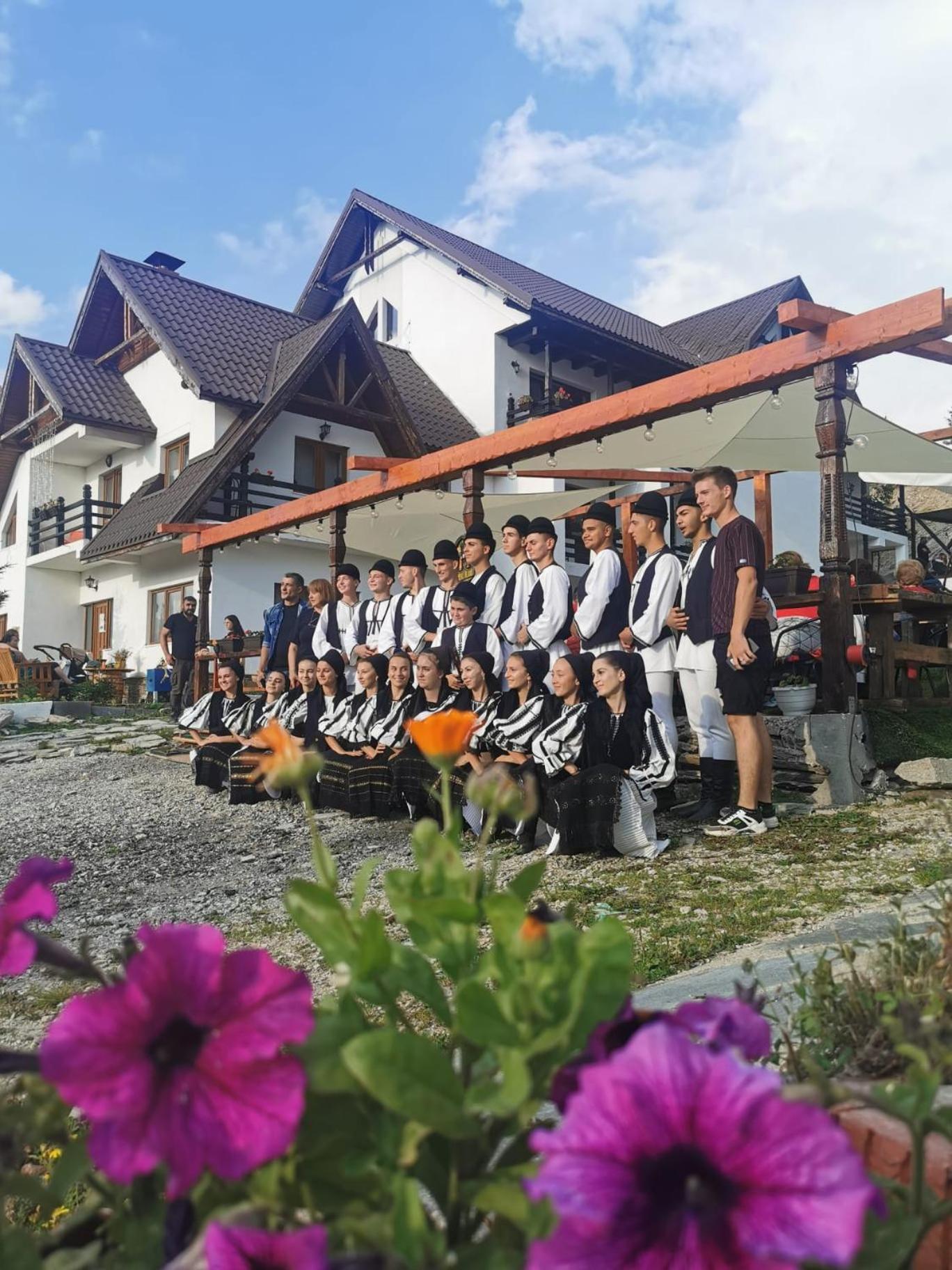 Cetina Hotel Ranca Exterior photo